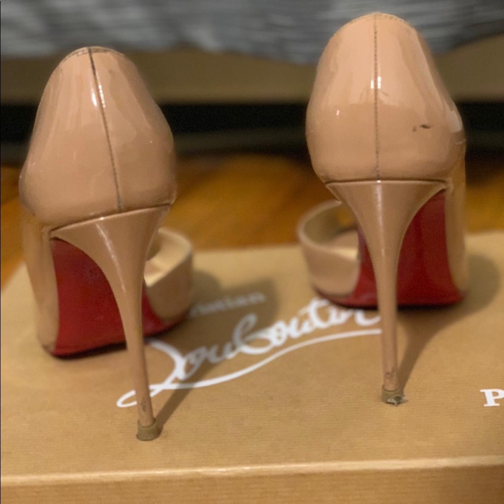 Christian louboutins heels - Picture 7 of 8